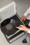 gramofon-winylowy-crosley-voyager-grey-naped-paskowy