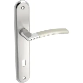 kuchinox-luxor-klamka-satyna-chrom-na-szyldzie-z-kluczem-130mm