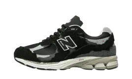 damskie-buty-sportowe-new-balance-2002r-protection-pack-black-36-m2002rdj