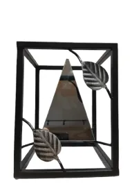 znicz-artystyczny-metalowe-srebrne-liscie-z-piramida-led