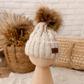 czapka-dziecieca-z-pomponem-welna-alpaki-or-bezowa