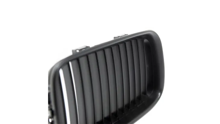 grill-bmw-3-e36-compact-pojedyncze-zeberka-matt-black-stan-nowy-producent-czesci-mtuning