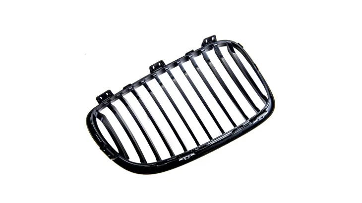 grill-bmw-1-e81-e82-e87-e88-facelift-pojedyncze-zeberka-gloss-black-producent-czesci-mtuning