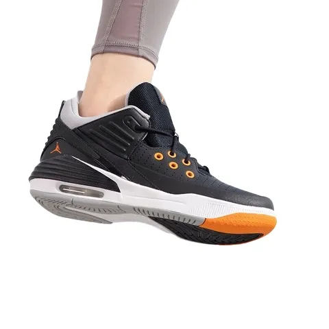 nike-jordan-max-aura-5-gs