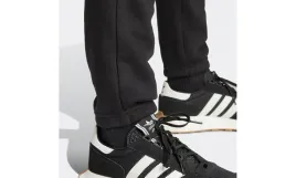 spodnie-meskie-dresowe-adidas-iy7361-czarne