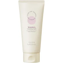 missha-creamy-latte-strawberry-pianka-oczyszczajaca-do-twarzy-truskawka-1