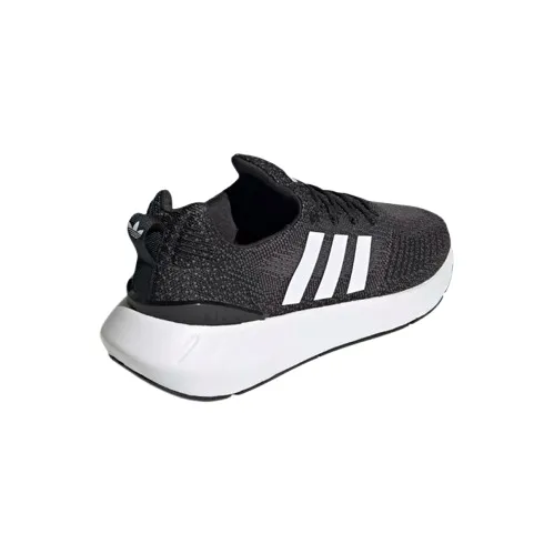 adidas-swift-run-22-marka-adidas