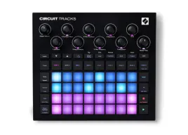 novation-circuit-tracks-stacja-robocza-groovebox