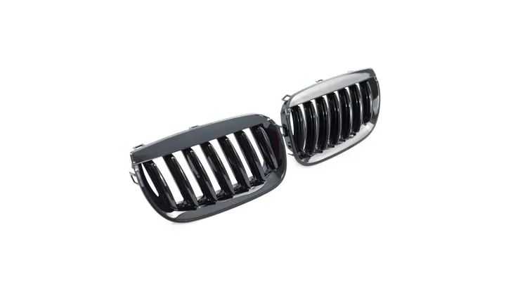 grill-bmw-x3-e83-pojedyncze-zeberka-gloss-black-producent-czesci-mtuning
