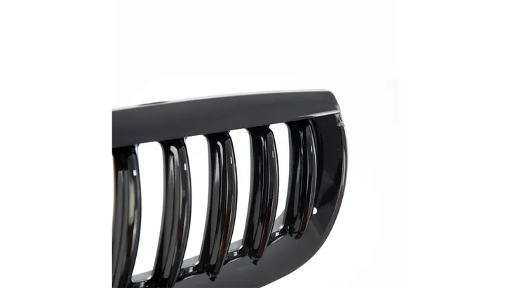 grill-bmw-x3-e83-pojedyncze-zeberka-gloss-black-stan-nowy-producent-czesci-mtuning