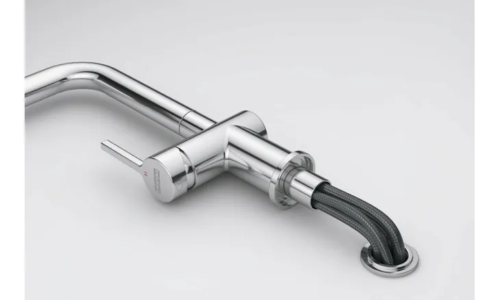 franke-bateria-active-l-window-pull-out-spray-chrom-115-0653-391-wykonczenie-metal