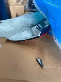 grill-volkswagen-transporter-t5-red-strip-bez-znaczka