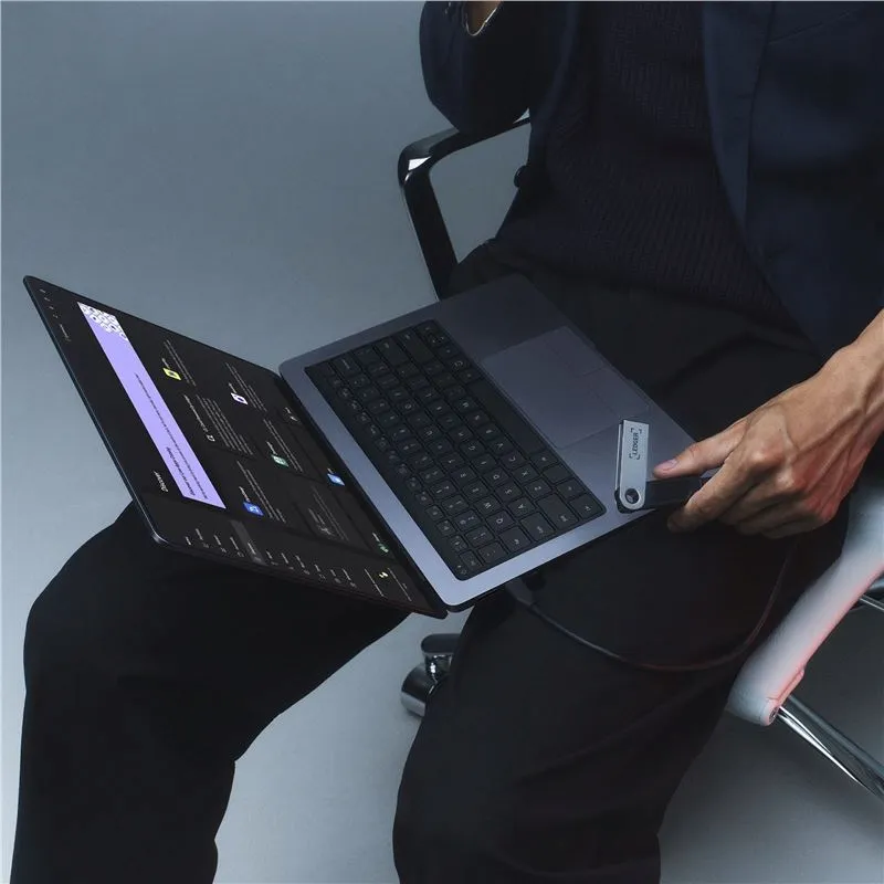 ledger-nano-s-plus-matte-black-crypto-hardware-wallet