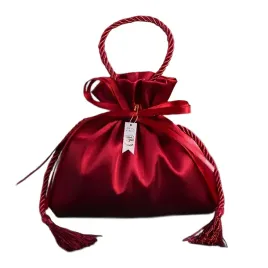 torba-worek-na-prezent-ze-sznurkami-i-uchwytem-kolor-czerwony