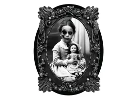 naklejka-obraz-z-przerazajaca-dziewczynka-halloween