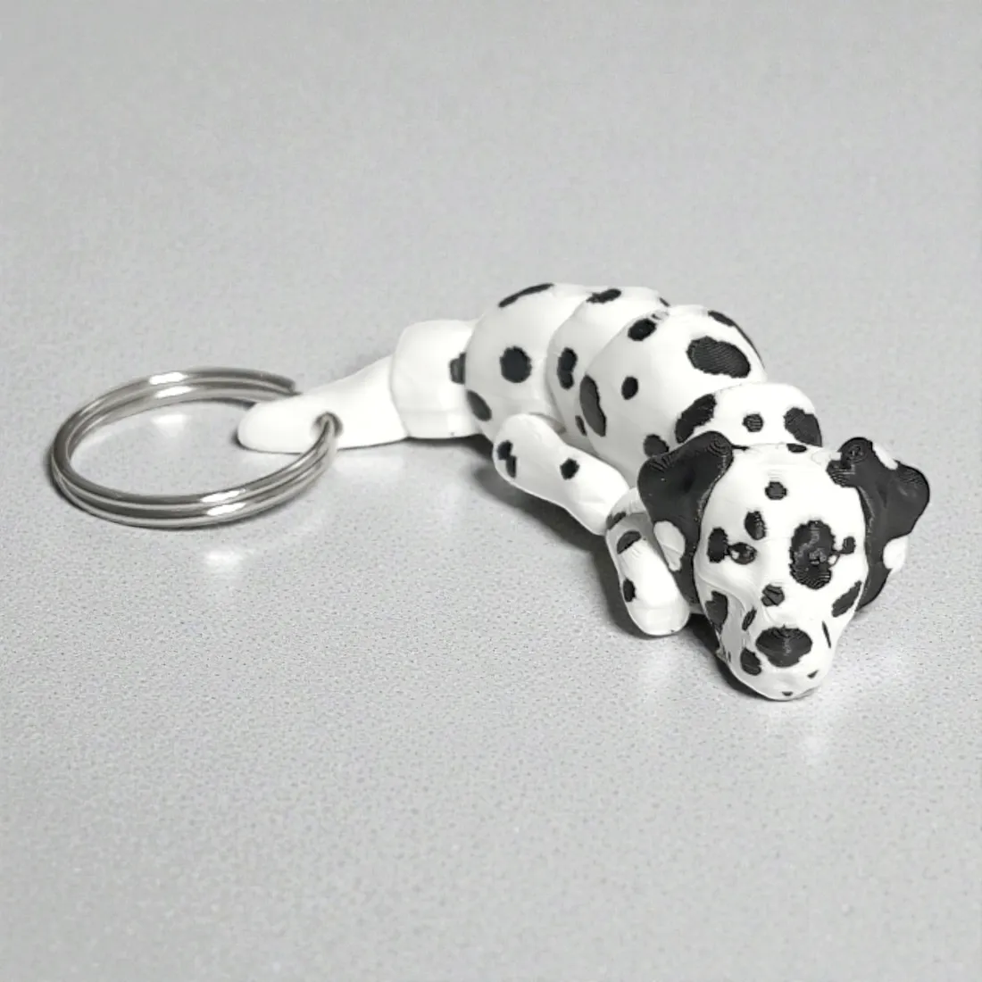 ruchomy-brelok-pies-dalmatynczyk-dalmatian-brelok-do-kluczy
