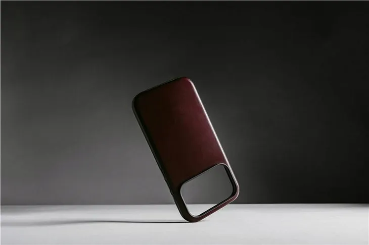 nomad-modern-leather-case-burgundy-horween-iphone-17-pro-max-kod-producenta-nm011840858