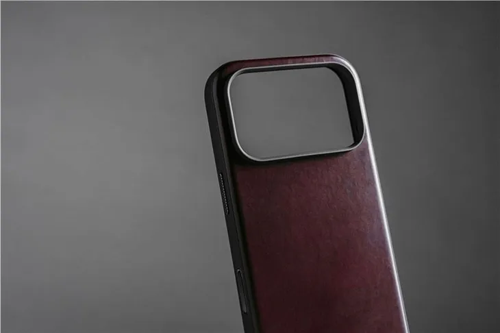 nomad-modern-leather-case-burgundy-horween-iphone-17-pro-max-stan-nowy-kolor-brazowy