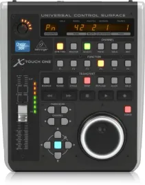 behringer-x-touch-one-uniwersalny-kontroler-daw