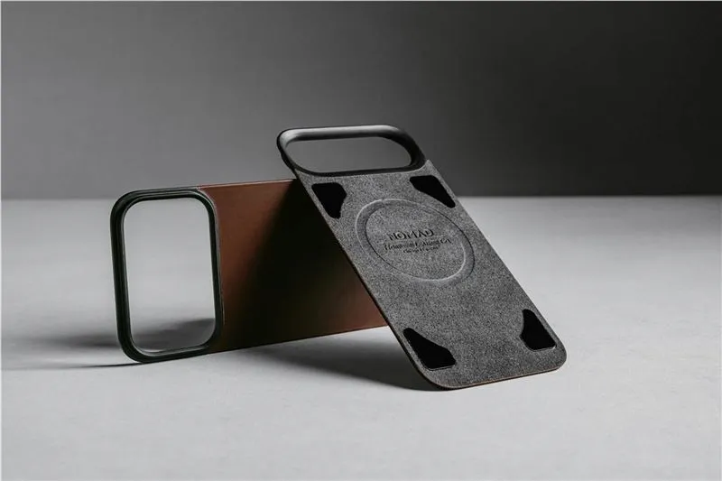 nomad-magnetic-leather-back-rustic-brown-horween-magsafe-iphone-17-pr