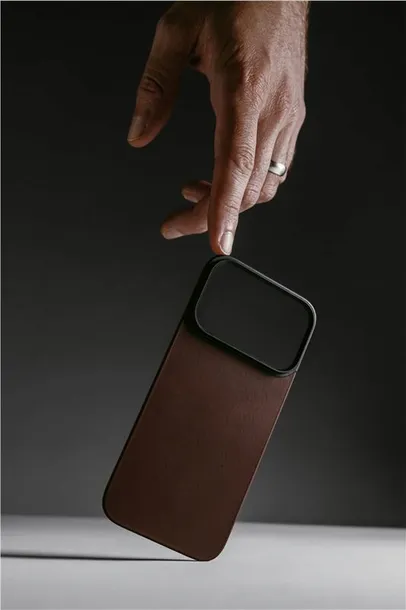 nomad-magnetic-leather-back-rustic-brown-horween-magsafe-iphone-17-pr-stan-nowy-kod-producenta-nm014407858