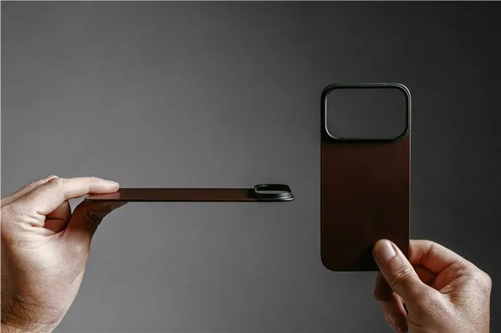 nomad-magnetic-leather-back-rustic-brown-horween-magsafe-iphone-17-pr-stan-nowy-marka-nomad