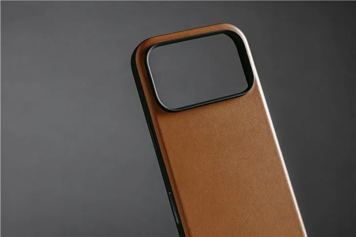 nomad-modern-leather-case-english-tan-iphone-17-pro-przeznaczenie-apple-stan-nowy