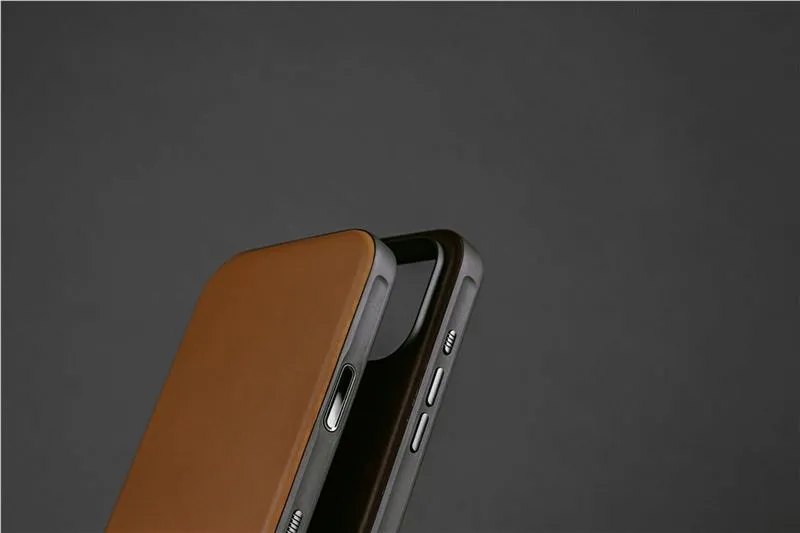 nomad-modern-leather-case-english-tan-iphone-17-pro