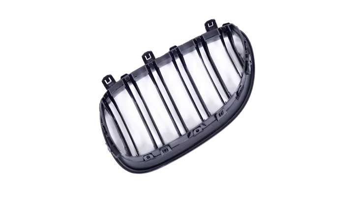 grill-bmw-5-e60-e61-podwojne-zeberka-gloss-black-producent-czesci-mtuning-stan-nowy