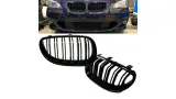 grill-bmw-5-e60-e61-podwojne-zeberka-gloss-black-stan-nowy