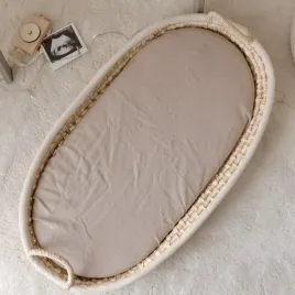 przescieradlo-muslinowe-do-gondoli-na-gumce-or-bezowe-a-la-len