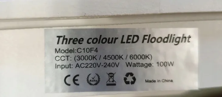 reflektor-led-100w-dlugosc-wysokosc-27-cm