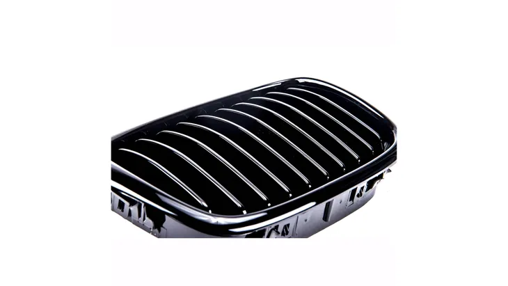 grill-bmw-5-e39-pojedyncze-zeberka-gloss-black-stan-nowy-producent-czesci-mtuning