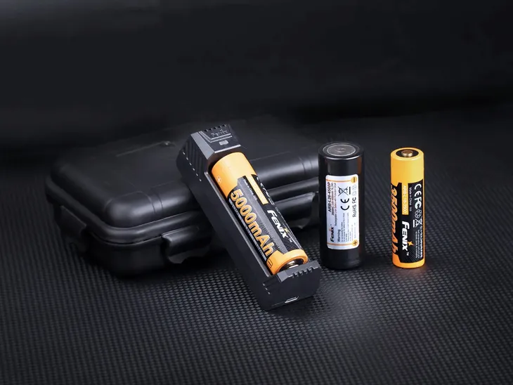 ladowarka-usb-fenix-are-x1-v2-0-plec-nie-dotyczy