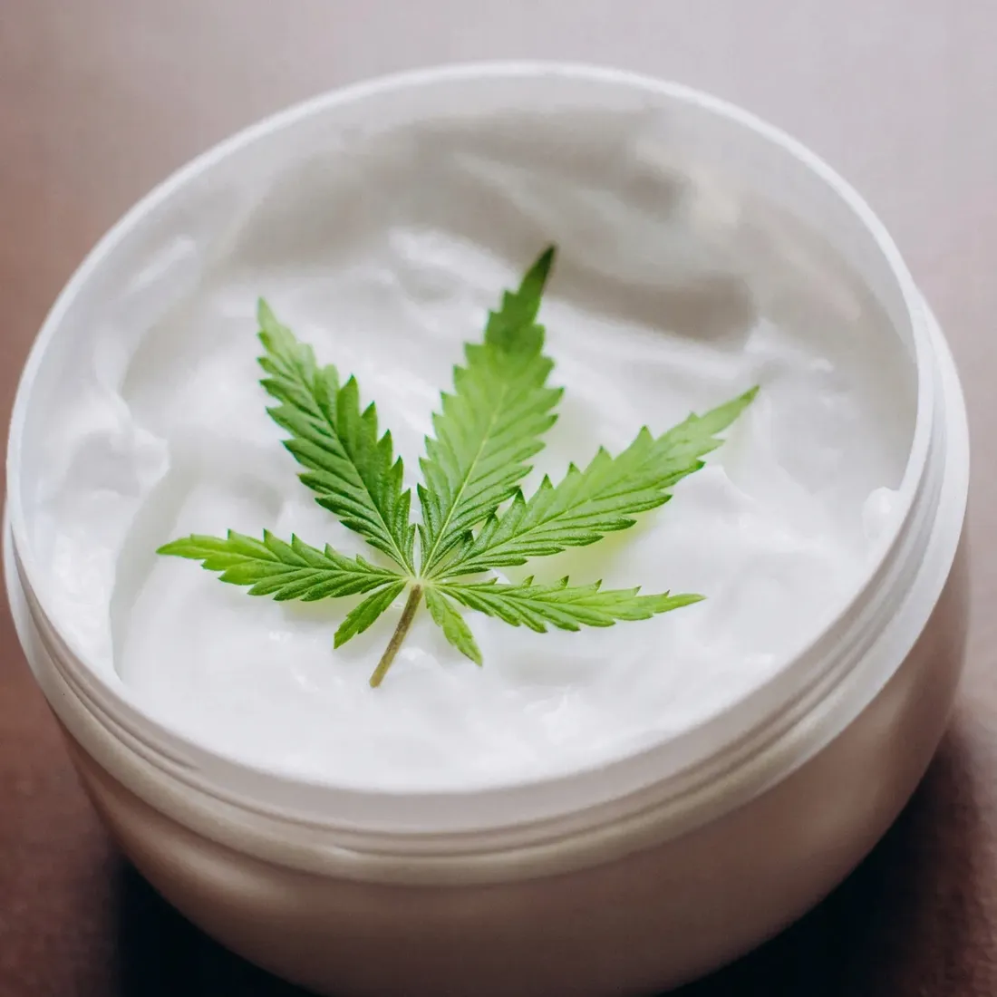 masc-konopna-balsam-przeciwbolowa-mocna-miesnie-stan-nowy