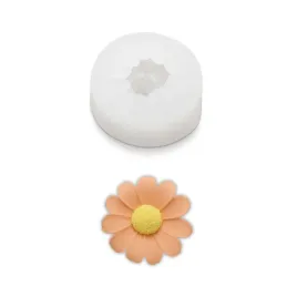forma-silikonowa-do-swiec-wosku-mydla-odlewow-kwiat-gerbera-mini