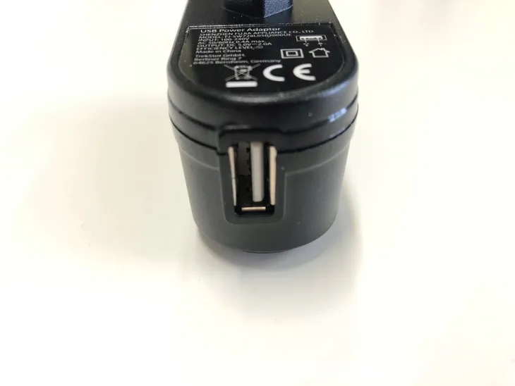 ladowarka-zasilacz-usb-2a-5v-do-telefonu-tabletu