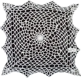 serwetka-szydelkowa-30x30-na-stol-kwadratowa-biala