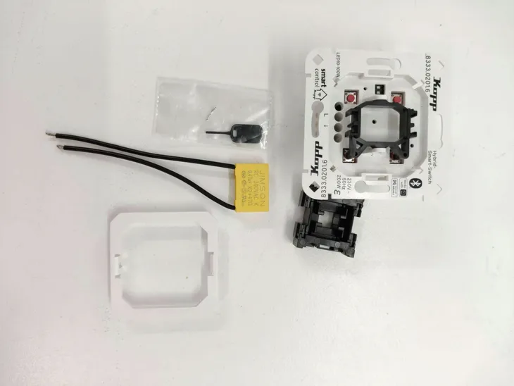 kopp-smart-control-hybrydowy-przelacznik-smart-833302016-marka-kopp