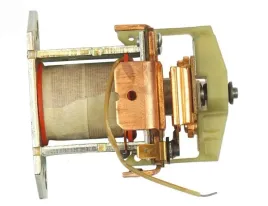 elektromagnes-rozrusznika-ss0178-produkt-bosch