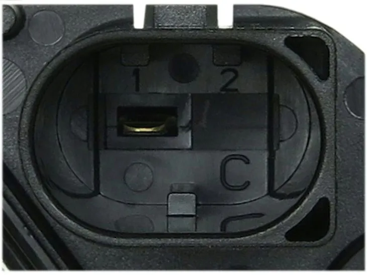 regulator-alternatora-are0208-bosch-numery-katalogowe-zamiennikow-a-z-meisterteile-azmt-49-036-1301-casco-cre10206as-hc-cargo-333671-hc-cargo-338040