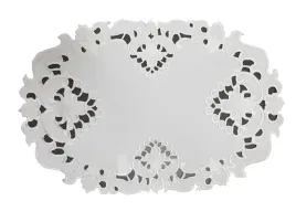 serwetka-z-haftem-30x45-na-stol-owalna-biala