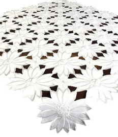 nakladka-z-haftem-60x60-na-stol-kwadratowa-kwiaty