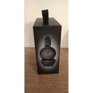sluchawki-bluetooth-kolor-dominujacy-czarny