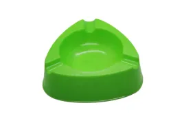 plastikowa-popielniczka-trojkatna-11x4-cm-mocna