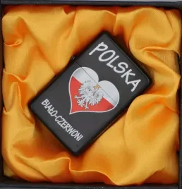 zapalniczka-benzynowa-patriotyczna-dla-kibica