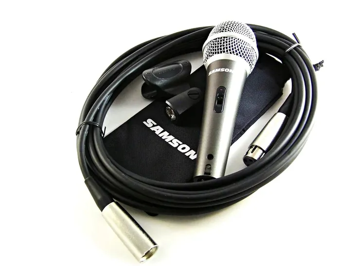 samson-q4-mikrofon-dynamiczny-kabel-stan-nowy