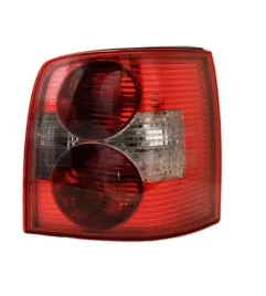 vw-passat-b5-00-05-lampa-tylna-prawa-kombi
