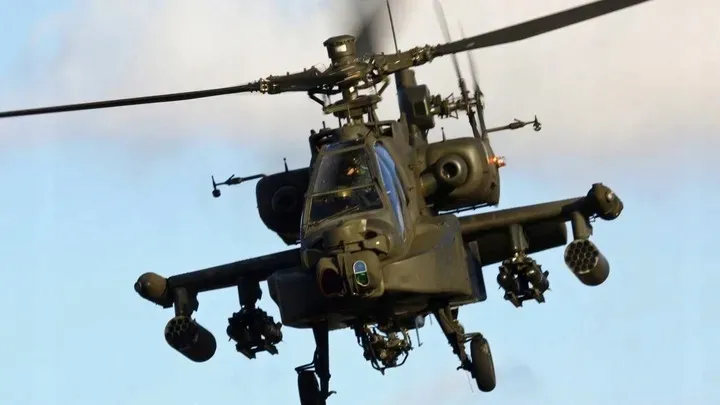 samolot-do-sklejania-ah-64a-apache-farby-klej-stan-nowy