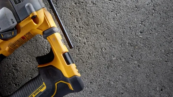 dewalt-mlotowiertarka-sds-powerstack-dch172e2t-napiecie-zasilania-18-v
